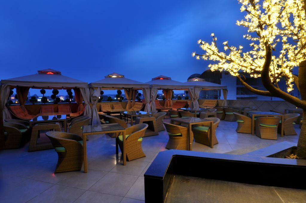 The Cove Hotel Panchkula Exterior photo