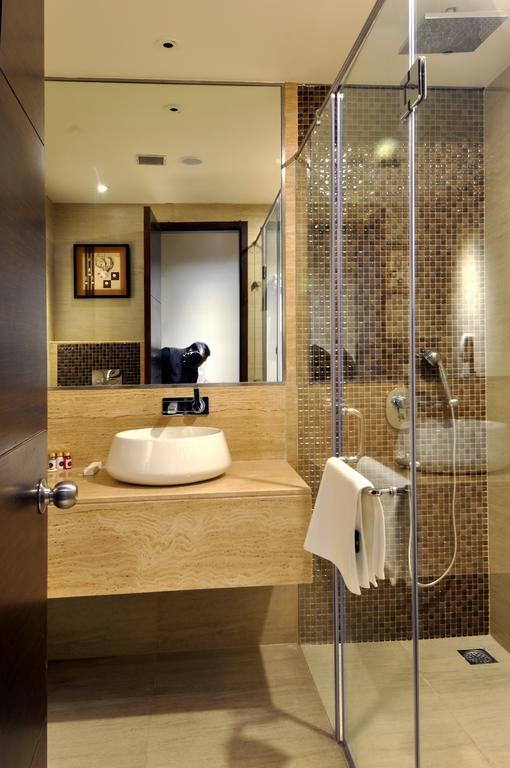 The Cove Hotel Panchkula Room photo