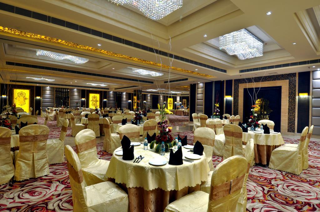 The Cove Hotel Panchkula Exterior photo